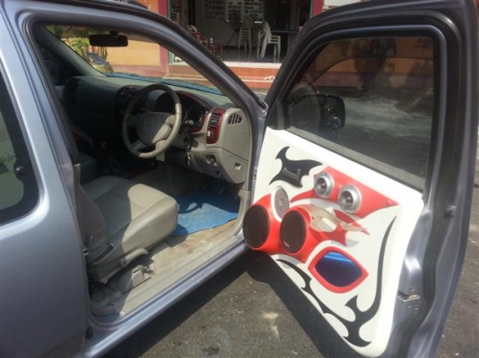 อีซุซุ ดีแม็ก เครื่อง 2500 ปี05 พวงมาลัยพาวเวอร์ เครื่องเสียงชุดใหญ่ แม็ก17 แม็กลายเนอร์ พาวเวอร์แอม 3 ตัว เครื่องเล่น CD/DVD สวยมากไม่เคยทำสี วิ่ง 70000 กว่าโล