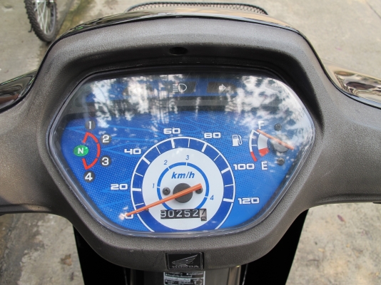 Honda wave100 ปี 48 สีดำ 18500 บาท 0880983276