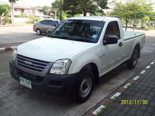 2.5 SPARK EX D-MAX POWER ปี 2006 เกียร์ธรรมดา พวงมาลัยเพาเวอร์ เบาะหนัง กระจกมือหมุน เครื่อง 2500 CC.เครื่องแน่น กระบะสวย สภาพพร้อมใช้ หน้าหลังเดิม