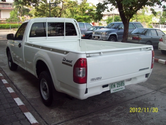 2.5 SPARK EX D-MAX POWER ปี 2006 เกียร์ธรรมดา พวงมาลัยเพาเวอร์ เบาะหนัง กระจกมือหมุน เครื่อง 2500 CC.เครื่องแน่น กระบะสวย สภาพพร้อมใช้ หน้าหลังเดิม