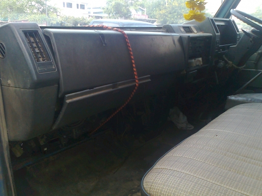 isuzu NPR 115 กระบะคาร์โก้ ยาว 5 เมตร