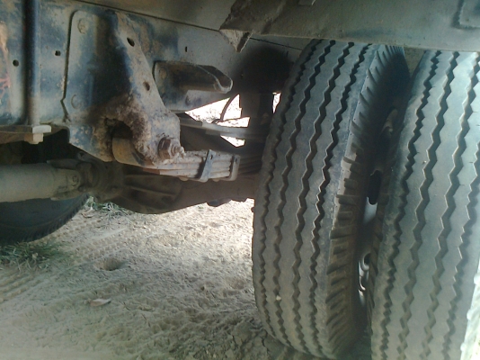 isuzu NPR 115 กระบะคาร์โก้ ยาว 5 เมตร