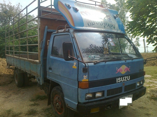isuzu NPR 115 กระบะคาร์โก้ ยาว 5 เมตร