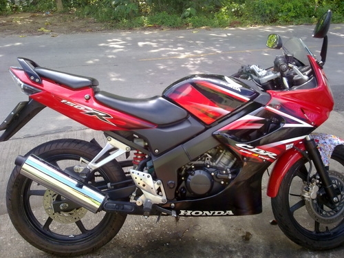 Honda cbr150 รถบ้าน ภาษีเต็มพร้อมโอนครับ