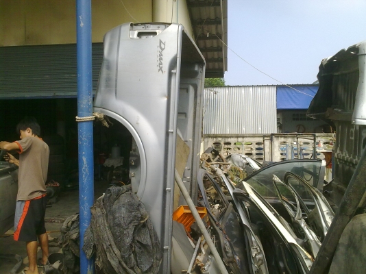 ขายเหมากระบะของ D-Max ตอนเดียว 4 ลูก ขายเหมากระบะของ D-Max ตอนเดียว 4 ลูก