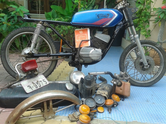 YAMAHA RX100 (ขายแบบขาดทุนไปเลย)คอรถคลาสสิคห้ามพลาด