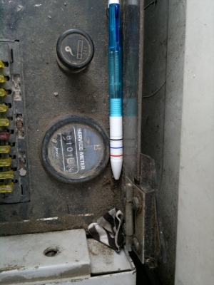 ขายรถแบคโฮ KOMATSU PC-100-5 ไฟฟ้ามี เอกสารไม่แน้ใจเป็นเล่มทะเบียนรึเปล่า สภาพสวย ทำงานเร็ว