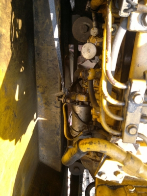 ขายรถแบคโฮ KOMATSU PC-100-5 ไฟฟ้ามี เอกสารไม่แน้ใจเป็นเล่มทะเบียนรึเปล่า สภาพสวย ทำงานเร็ว