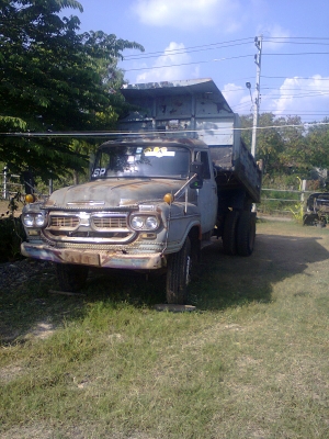 ขายรถดั้มหน้ายาว ISUZU สภาพพร้อมใช้
