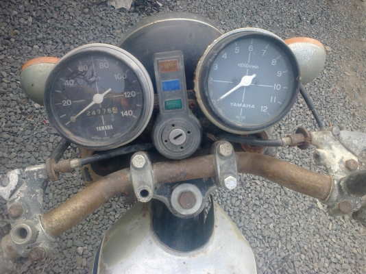 ลุงทุม หัวเขา   ติดต่อ 086  764   5698