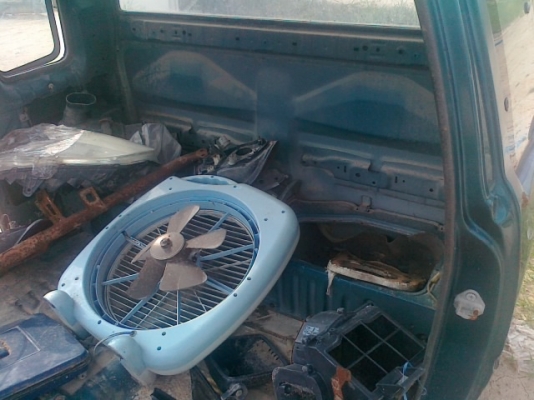 ขายกระบะ วีโก้7900 และ ดราก้อนอายช่วงยาว6900 ขายหัวไมตี้ปี95รถโดนชนหน้าขวามาแล้วไฟใหม้ห้องเครื่องโดยรวมโอเคขาย9800