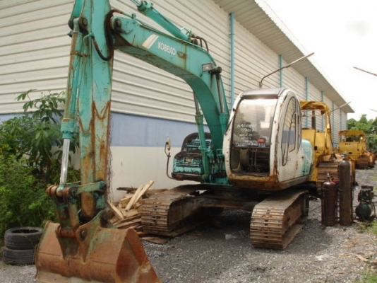 ขายด่วน รถแบคโฮ ราคาถูก KOBELCO รุ่น SK100-2 นำเข้าจากญี่ปุ่น. คุณภาพดีพร้อมใช้งาน สนใจคลิกได้เลยค่ะ