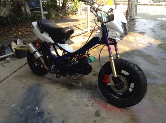 ขาย หรือ ระเบิด ลองดูคับ  ทั้งคัน 15000 ทะเบียนโอนไม่ขาด ต่อ คับ