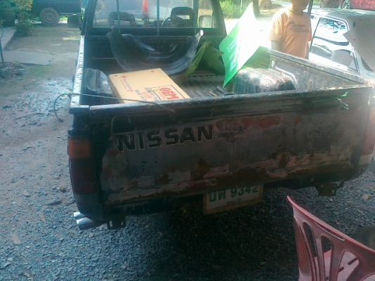 บิ๊กเอ็มปี94รถสีไม่สวย คัสซีมาแตก1จุด ที่ห้องเครื่องที่ยึดดุมล้อตามรูป นอกนั้นสวยทั้งเส้น เครื่องดีขี่ดีราคานี้ก่อนทำสีนะคับ75000ราคานี้เท่านั้น