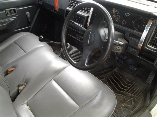 ขาย กระบะตอนเดียว NISSAN บิ๊กเอ็ม TD2.7 ปี40/97 เครื่องTD2.7ฝาดำ แห้งจัด ไม่เยิ้ม แรง  แอร์ พ.พาวเวอร์ พร้อมภายในสวย เบาะไม่ขาด ช่วงล่างแน่น คัสซีสวย หน้า-หลังเดิมไม่เคยชน รถเก็บสีมา สีดี พื้นปูกระบะ ล้อแม็ก  พร้อมใช้ พร้อมลุยงาน ***ขายแล้วครับขอบคุณ Truc