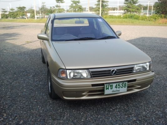 ืNissan NV Queen CAB