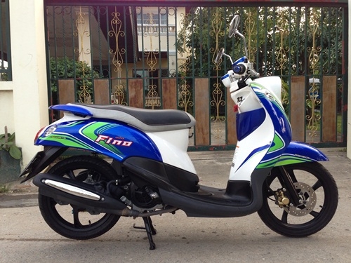 (ขายเเล้วส่งทางไปรษณีย์)ขายnew-finoสีน้ำเงิน เขียว ขาวปี2555
