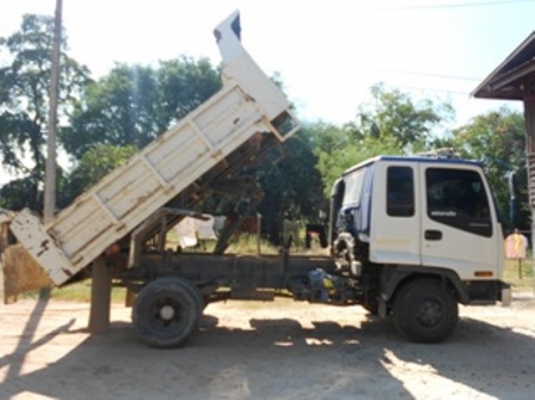 ขายรถอีซูซุเดกก้า ดั้ม 195 แรงม้า