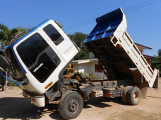 ขายรถอีซูซุเดกก้า ดั้ม 195 แรงม้า