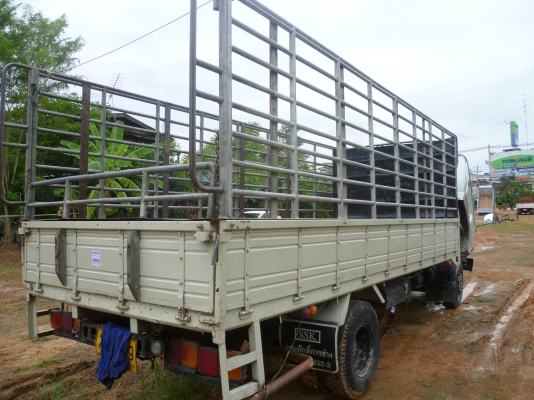ขายหกล้อFC 120 ปี 38 พร้อมใช้งานคับยาว 5.50 เมตรดูรถได้ที่ในเมืองสุโขทัยคับ