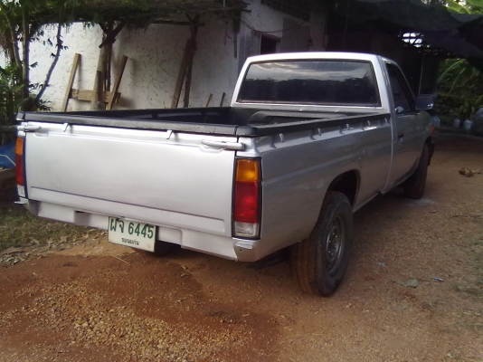 ขายนิสสัน บิ๊กเอ็ม ทน แกร่ง แรง พร้อมโอน