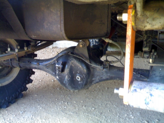 ขายรถจิ๊บ CJ6 เครื่องโตโยต้า 2200 โฟวิน ยางตะขาบ33