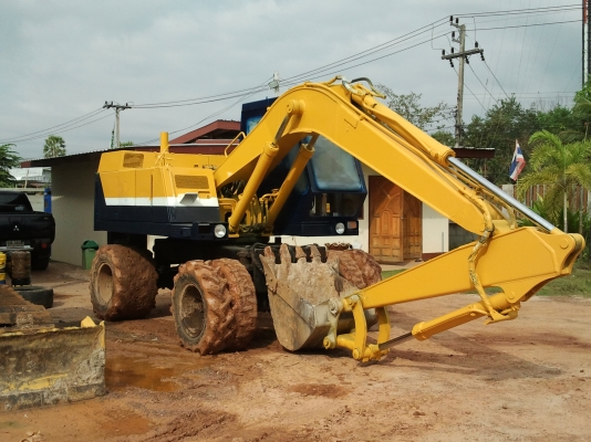 ขาย KOMATSU PW100