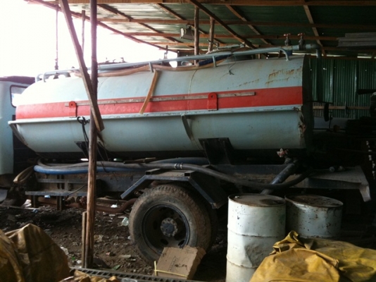 ขายรถบรรทุกน้ำ 6ล้อ ขนาด 8000ลิตร เครื่อง 6BF เฟืองท้าย FUSO