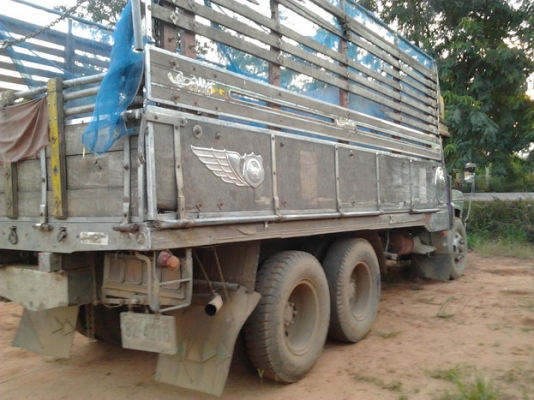 ISUZU TX 175 HP 6BG1 รถหัวยาวสิบล้อเพลาเดียว กระบะไม้คอกสูงเกษตรสภาพดีมาก เครื่องดี ช่วงล่างแน่น เฟืองท้ายใหญ่ของ FUSO ยางสภาพดี 70\% พร้อมใช้งาน เอกสารทะเบียนครบถูกต้องพร้อมโอนครับ ISUZU TX 175 HP 6BG1 รถหัวยาวสิบล้อเพลาเดียว กระบะไม้คอกสูงเกษตรสภาพดีมาก เครื่องดี ช่วงล่างแน่น เฟืองท้ายใหญ่ของ FUSO ยางสภาพดี 70\% พร้อมใช้งาน เอกสารทะเบียนครบถูกต้องพร้อมโอนครับ