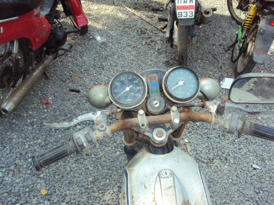 ขายรถยามาฮ่าr x100 มีทะเบียน ชุดโอน เครื่องไม่ติดตามสภาพอะไหล่มีครบสนใจติต่อสรกฤช 081-8478107