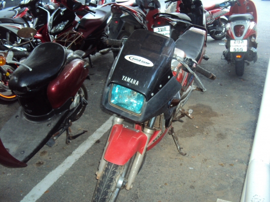 ขายรถยามาฮ่า vr 150มีทะเบียน ชุดโอนบัตรหมดอายุ เครื่องดี สนใจติดต่อสรกฤช 081-8478107