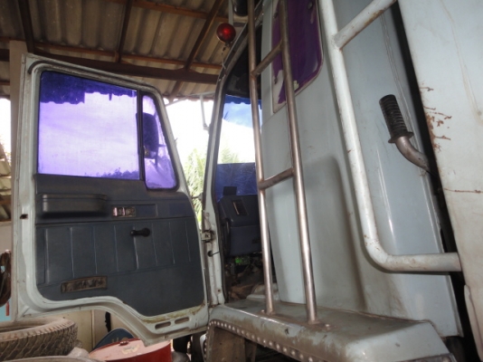 ISUZU FVM หัวเดิม เครื่องเดิม รถสิบล้อดั้มเพลาเดียวค่ะ ISUZU FVM หัวเดิม เครื่องเดิม รถสิบล้อดั้มเพลาเดียวค่ะ