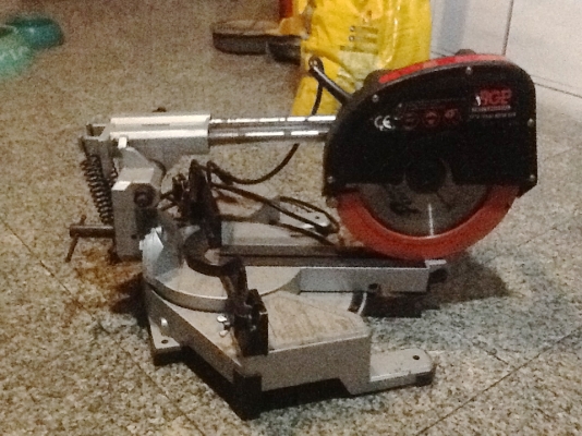 เลื่ื่อยองศาแบบสไลด์ AGP มอร์เตอร์เสียงเงียบมาก ตัดเหล็กกล่องไม่เกินหนึ่งมิลได้