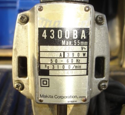 เลื่อยฉลุไฟฟ้า ยี่ห้อ makita รุ่น 4300BA 390 วัตต์