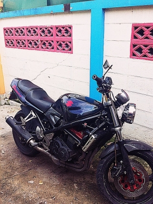 ขายด่วนแค่อาทิดนี้bandit400ฝาแดง35000เท่านั้น