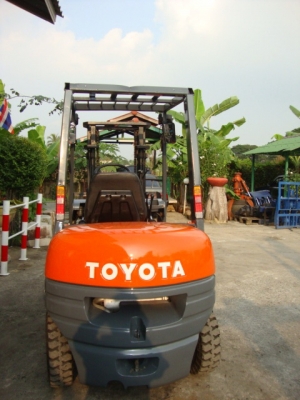 ขายรถโฟล์คลิฟท์ TOYOTA 6FD25 พร้อมใช้งาน เครื่องยนต์ดีเซล เสาสูง 3 เมตร เกียร์ธรรมดา ขายรถโฟล์คลิฟท์ TOYOTA 6FD25 พร้อมใช้งาน เครื่องยนต์ดีเซล เสาสูง 3 เมตร เกียร์ธรรมดา