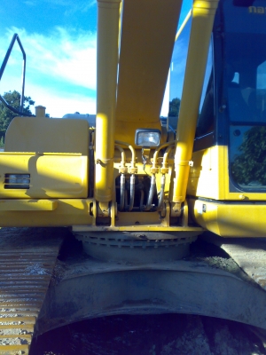 ขายรถแบคโฮ โคมัทสุ pc200-8  มีสองคัน