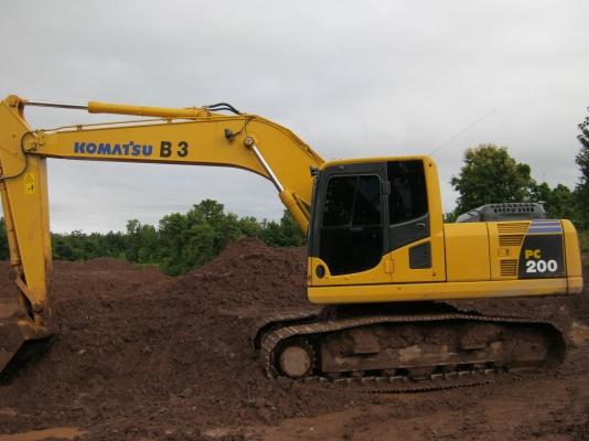 ขายรถแบคโฮ โคมัทสุ pc200-8  มีสองคัน