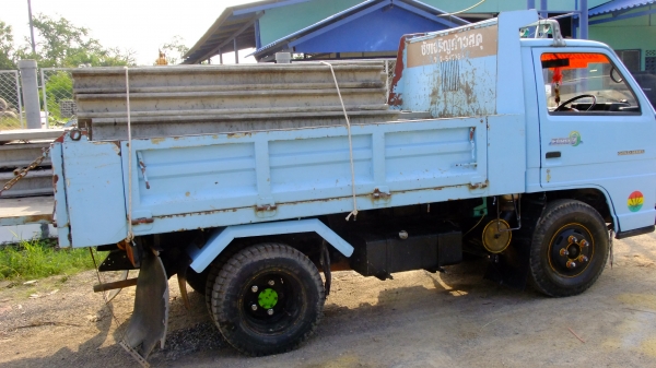 ขายหกล้อดั้ม NKR แท้ห้างไทย ไปสมุทรสาคร แล้ว