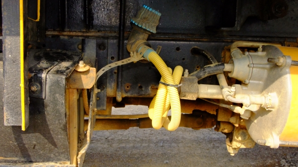 ขายหกล้อดั้ม NKR แท้ห้างไทย ไปสมุทรสาคร แล้ว