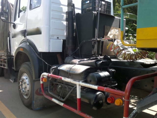 รถเบนซ์  10 ล้อ 2631 หัวลาก  370 แรงม้า  ( ขายเฉพาะหัว   มีขาย 2  คัน )  สนใจติดต่อ 081-6079515