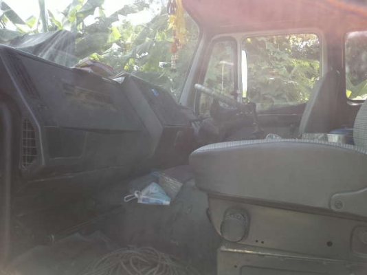 รถเบนซ์  10 ล้อ 2631 หัวลาก  370 แรงม้า  ( ขายเฉพาะหัว   มีขาย 2  คัน )  สนใจติดต่อ 081-6079515