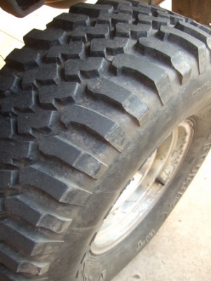 ยาง mud 33 พร้อมล้อขอบ 15