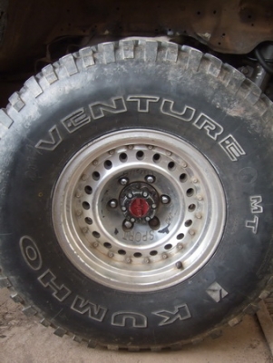 ยาง mud 33 พร้อมล้อขอบ 15