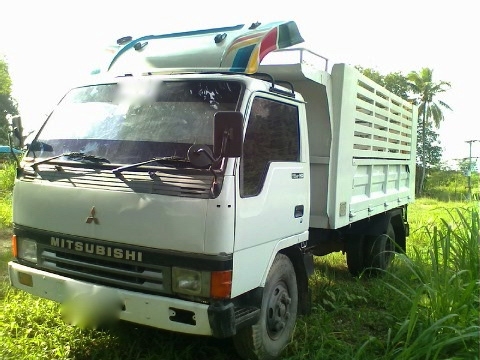รถมิตซู 6 ล้อดั๊ม 115 แรงม้า  สนใจติดต่อ 081-6079515