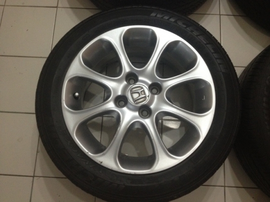 ขายแม็กซ์เดิม Honda Jazz ขอบ15 4รู100+ยางปี08 ราคา 5500 บ.