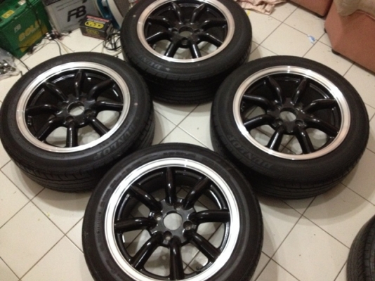 ขายแม็กซ์มือ2 ล้อกล้วย ขอบ15 กว้าง7 ออฟ 35 4/100+ ยางปี09 ราคา9,900 บาท