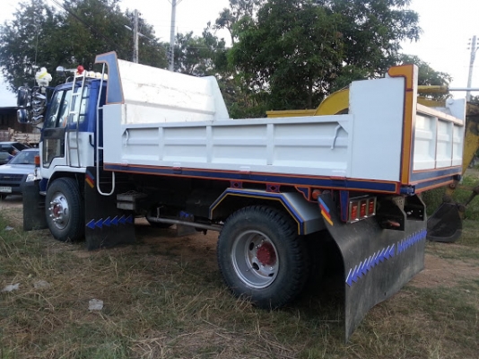 ขายรถ 6 ล้อสภาพสวย แต่งสวย