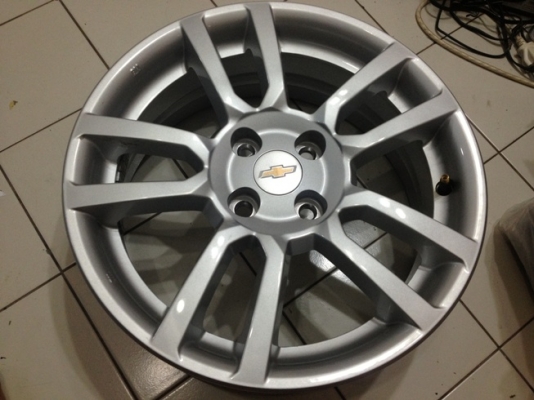 ขายแม็กซ์เดิม Chevrolet Sonic LTขอบ 16 4/100 ราคา6500 บาท