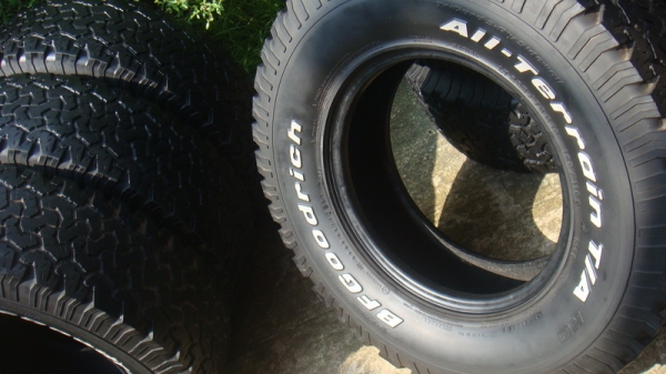 ขายยาง BF Goodrich Allterrain 265 75 r16
